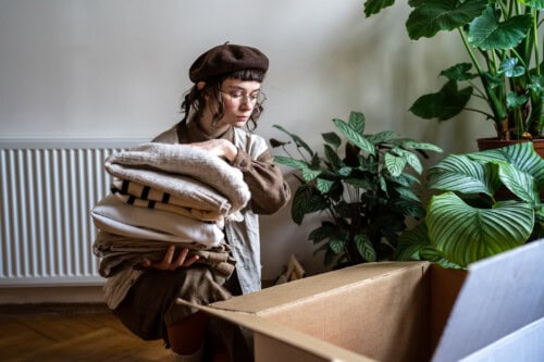 Homeowner declutters home to prepare to sell