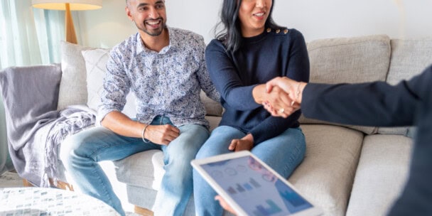 Real Estate Pre-Listing Package: 7 Things to Include in Your Real Estate Listing Presentation