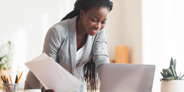 Commercial Real Estate Agent Salary: How Much Does a Commercial Agent Earn? (2025)