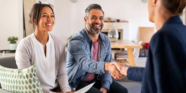 Negotiating Commission Rates: Tips for Real Estate Agents