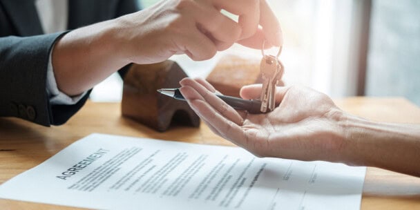 What Is Closing in Real Estate? What To Expect During the Closing Process